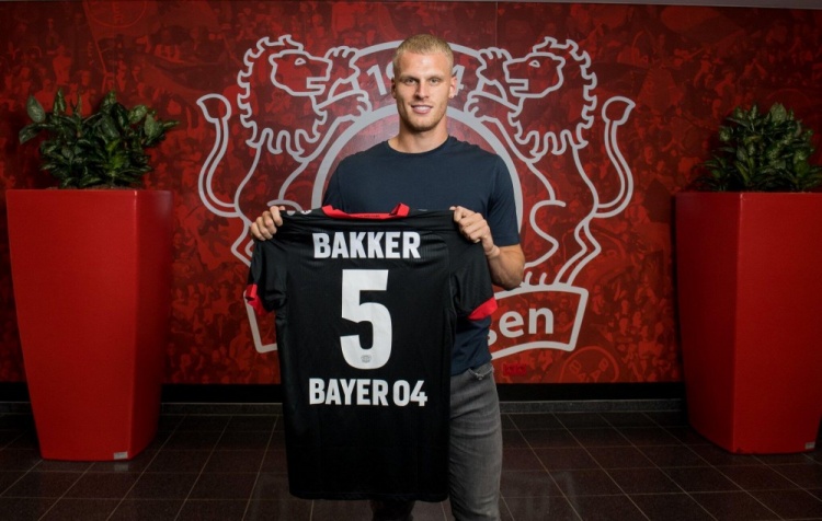 点球判罚引发赛后争议（赛后风波源于点球判罚）