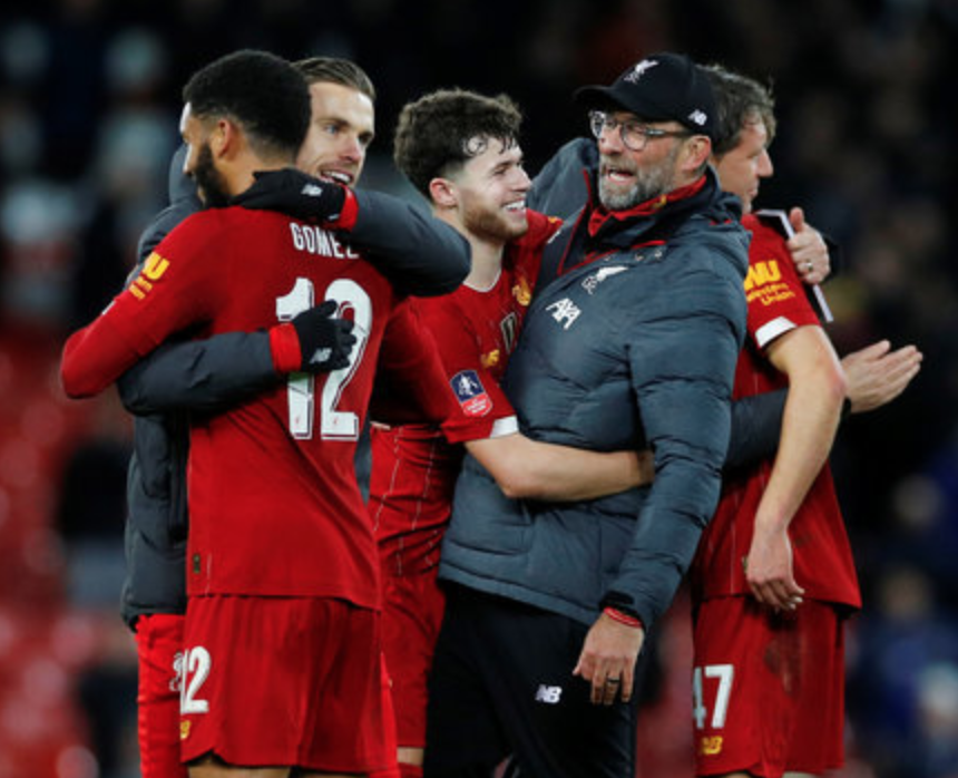 穆帅：当年我给了麦克托米奈生涯首秀，今天他给我他的球衣（穆帅：昔日我助麦克托米奈完成处子秀，今日他以球衣回馈我）