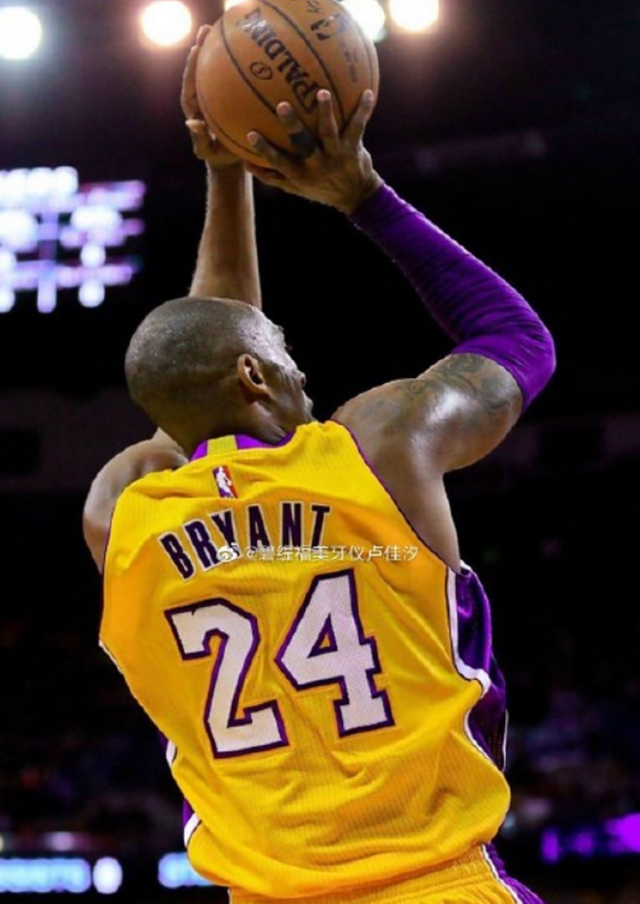 TA：皇马球星团队深度介入更衣室，阿隆索管理面临额外挑战（TA：皇马巨星随行团队深度干预更衣室，阿隆索执教面临新增难题）