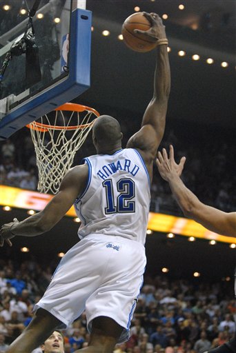 官方：赫塔费门将索里亚战马竞的两连扑当选西甲11月最佳扑救（西甲官宣：赫塔费门将索里亚对阵马竞两连扑，获评11月最佳扑救）