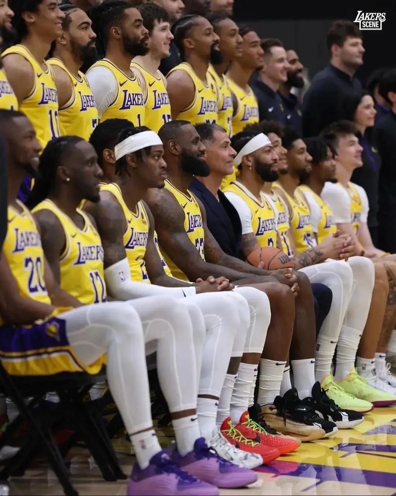 德转列阿森纳+拜仁历史最贵阵容：萨卡、穆西亚拉、凯恩领衔（德转评出阿森纳与拜仁史上最贵阵：凯恩、穆西亚拉、萨卡领衔）